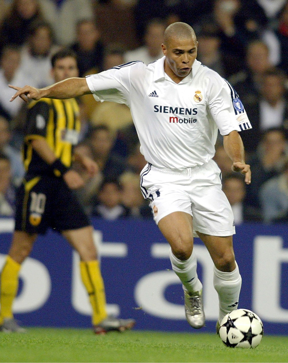 聋人篮球观赛：让我们挥动手语为运动员呐喊