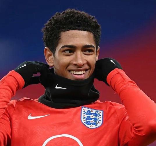 阿斯：贝蒂斯将效仿安东尼模式，打算明年夏窗买断阿姆拉巴特