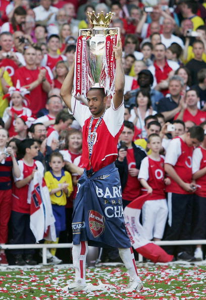 暖心！独行侠队今天为欧文的女儿阿祖莉·欧文送上生日祝福