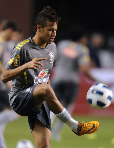 广东男篮首战山西，徐杰领衔12人大名单，三外援首秀四主力缺阵！