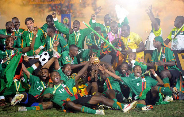 李玮锋：联赛中轴都是外援造成国足没人，这两年踢球孩子多了