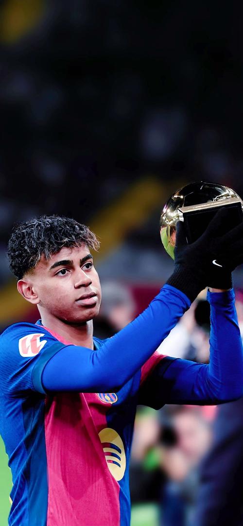 潇洒倒钩，C罗破门时的心率高达172bpm