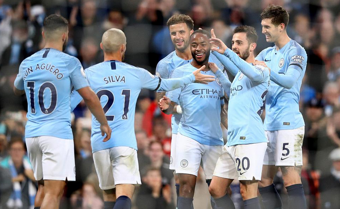 官方：米兰与18岁中场萨拉完成续约；据悉新合同到2030年